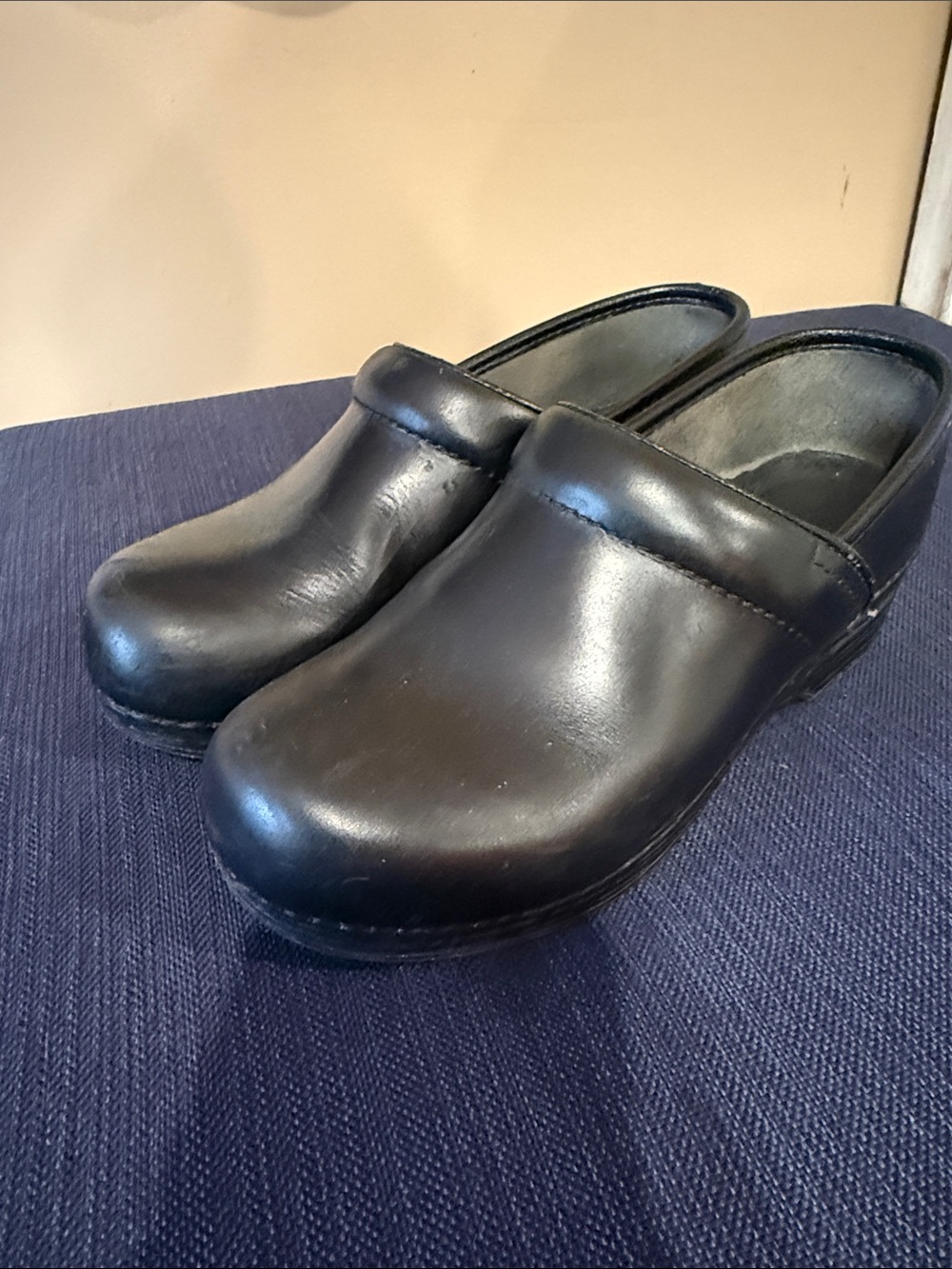 Classic Black Leather Women’s Slip-On Clogs